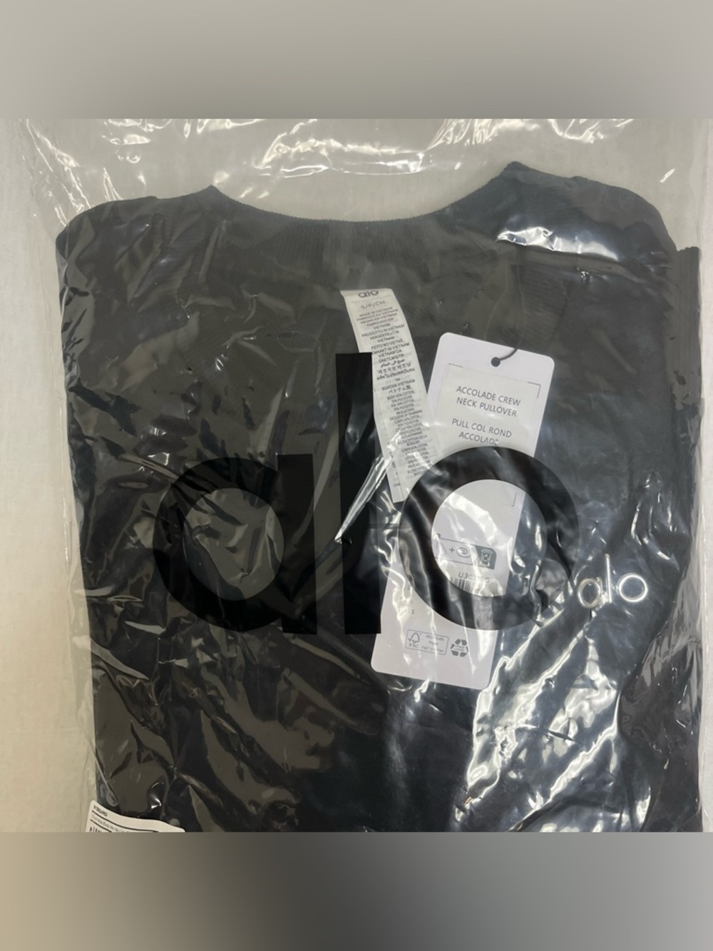 ALO Yoga Accolade Black Crewneck Sweatshirt - Picture 7 of 9